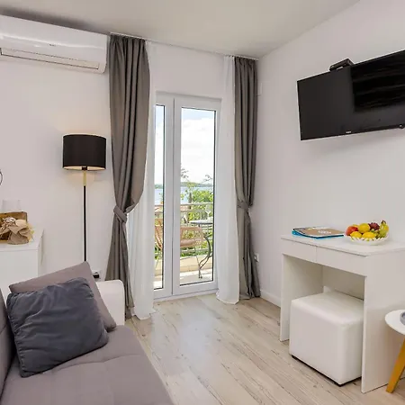 Sunset Apartment